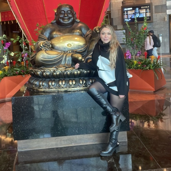 Sweater - Picture 4 of 6